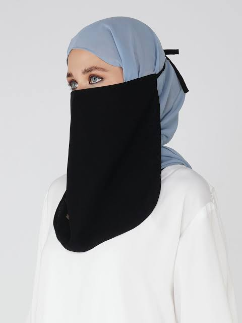 Half Niqab